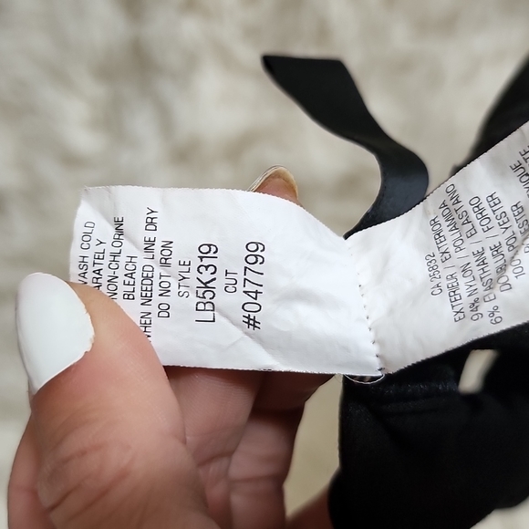 LA BLANCA Textured BLACK Chevron Ribbed Plunge Halter 1pc. Swimsuit #LB5K319 - Picture 7 of 9